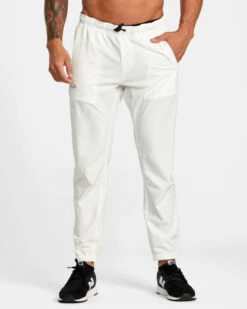 RVCA YOGGER PANT II (EX) 5 RVCA YOGGER PANT II (EX) -Boldman Clothing Shop avynp00109 rvca2Cw off frt1 62202.1694015816