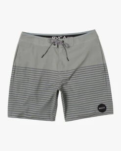 RVCA MEN'S CURREN TRUNK (EX) -Boldman Clothing Shop m1031rct rvca2Cf alo frt1 07136.1694015587